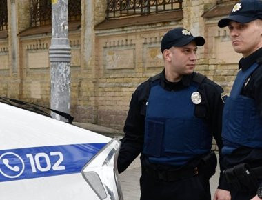 Ουκρανία: 11 Ομήρους σε ταχυδρομείο κρατά ένας άνδρας αγνώστων στοιχείων- Σε εξέλιξη η ομηρία (φωτό, βίντεο)